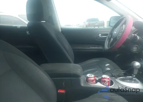 2015 Nissan Rogue Select S z USA, uszkodzony, nr VIN JN8AS5MT8FW656022